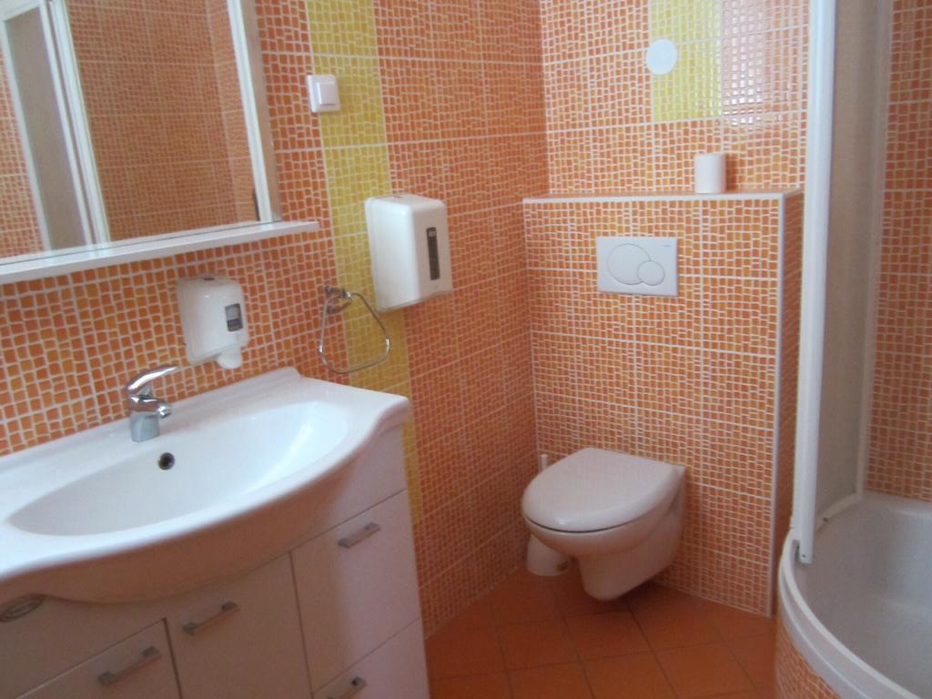 Guesthouse Punta Mira Novalja Værelse billede